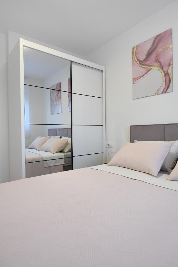 Garden Apartment Leoma With Free Parking! Zadar Exterior photo